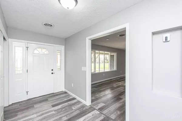 2518 E US-35, West Alexandria, OH 45381