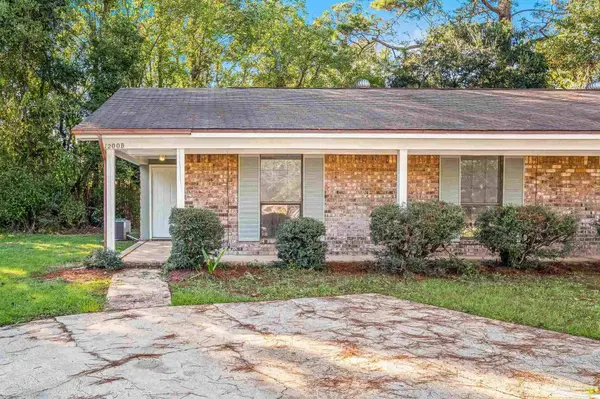 1200 Pinnacle Cir, Pensacola, FL 32504