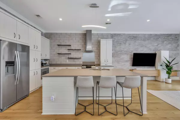 24 Ogier St #B, Charleston, SC 29403