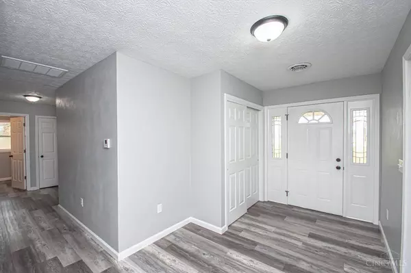 2518 E US-35, West Alexandria, OH 45381