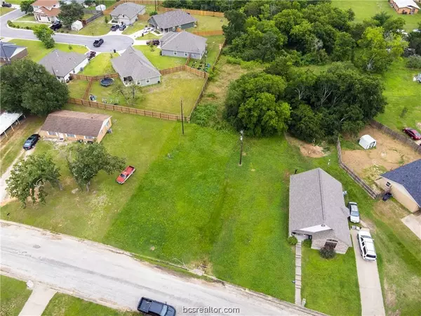 401 W Kleb, Caldwell, TX 77836