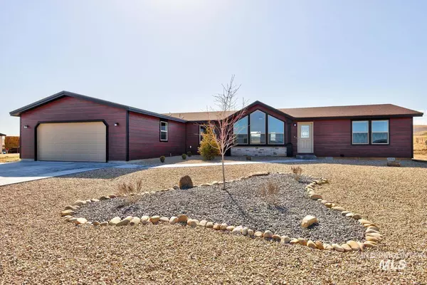 750 Chase Ln, Melba, ID 83641