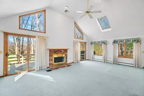 17 Park Street, Mendon, MA 01756