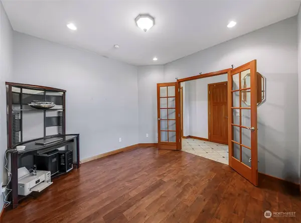 9358 Welkers RD, Blaine, WA 98230