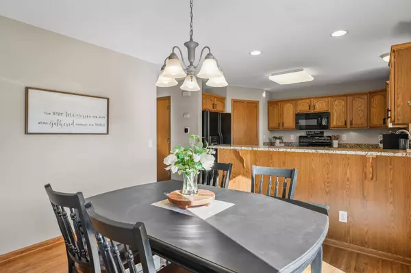 7229 Iris Bloom Drive, Madison, WI 53719