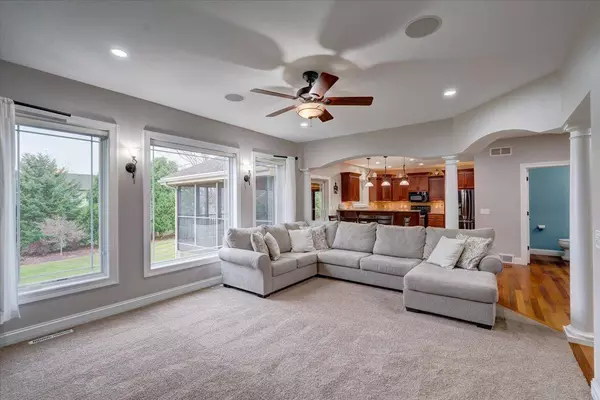 336 Oakmont Street, Oregon, WI 53575