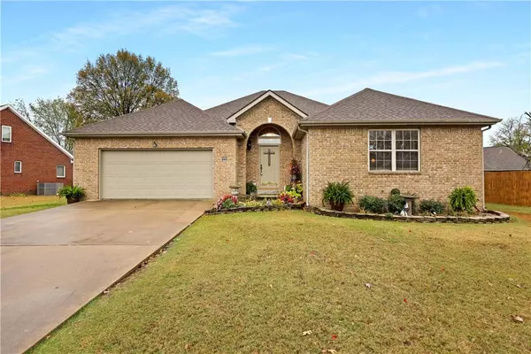 477 Primrose Cir, Siloam Springs, AR 72761