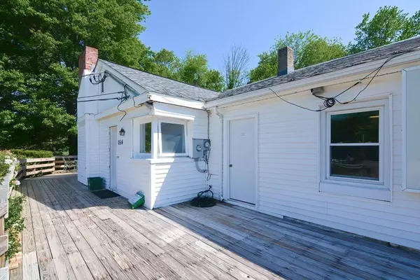 152 Milford St, Upton, MA 01568