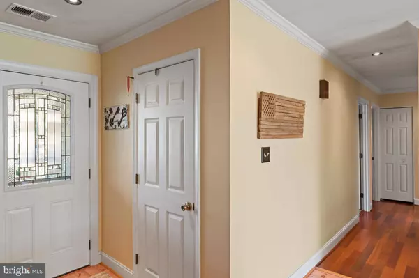 5641 RED MAPLE CT, Warrenton, VA 20187