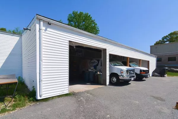 152 Milford St, Upton, MA 01568