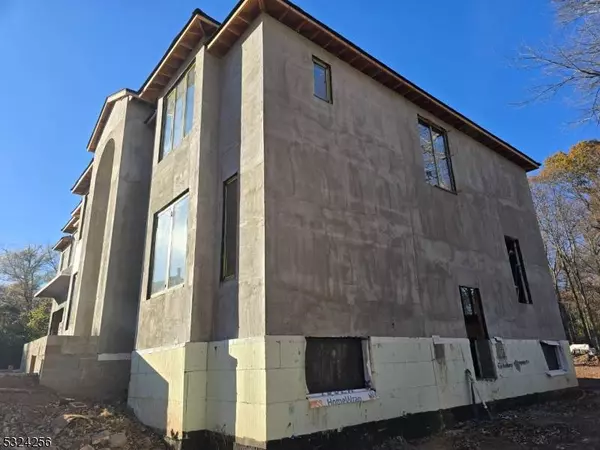 125 Livingston St, Norwood Boro, NJ 07647