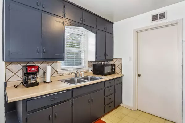 3332 S Gold St, Wichita, KS 67217