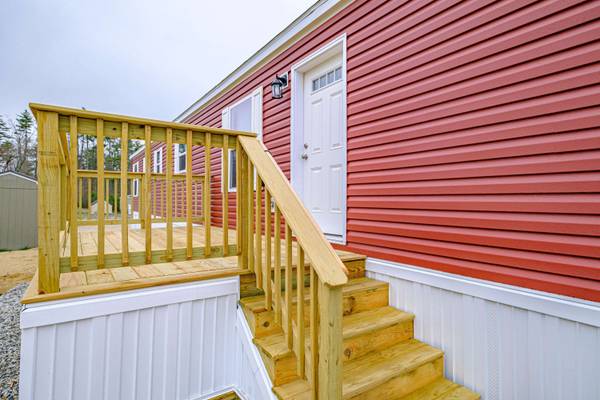 44 Lakewood DR, Limington, ME 04049