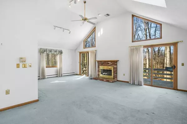 17 Park Street, Mendon, MA 01756