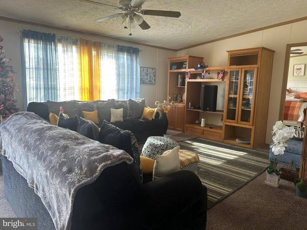 37 FLINTLOCK CT, Honey Brook, PA 19344