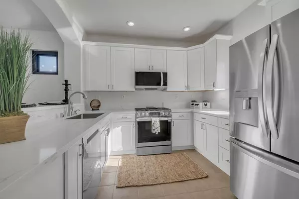 275 Marsalla DR, Folsom, CA 95630