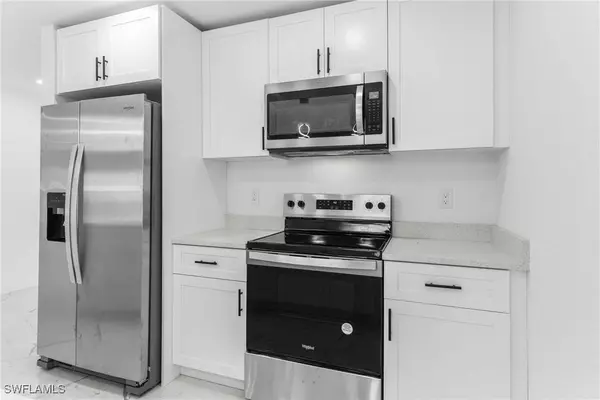 4868/4870 24th ST SW, Lehigh Acres, FL 33973