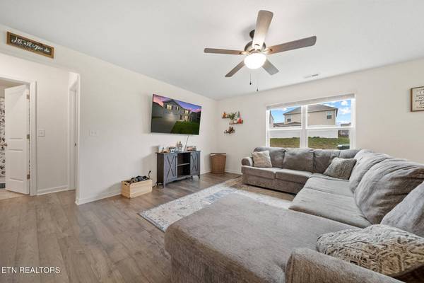 7648 Bill Keaton Dr, Corryton, TN 37721