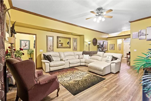 477 Primrose Cir, Siloam Springs, AR 72761