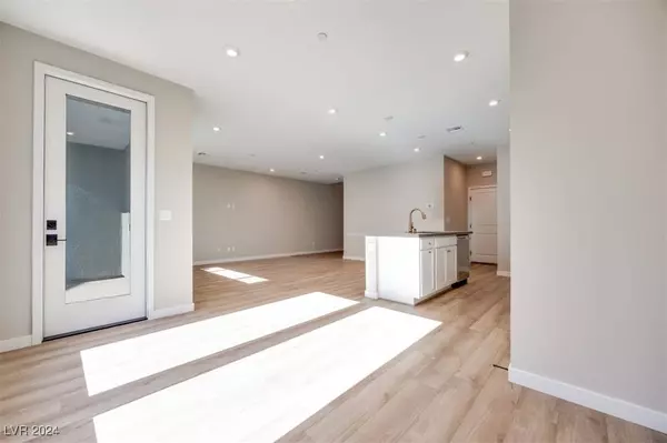 4365 Sunburst Spring Avenue, Las Vegas, NV 89141