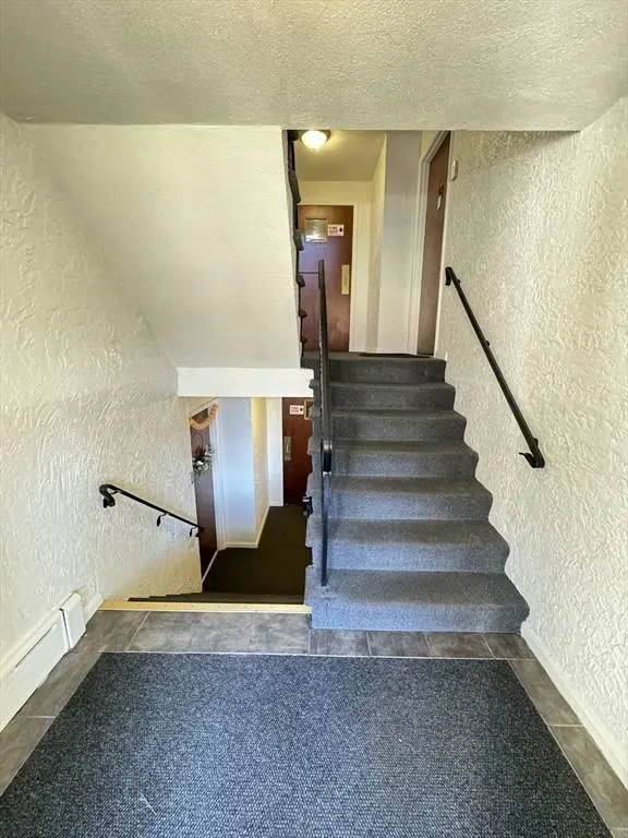 8 Kenmar Dr #51, Billerica, MA 01821