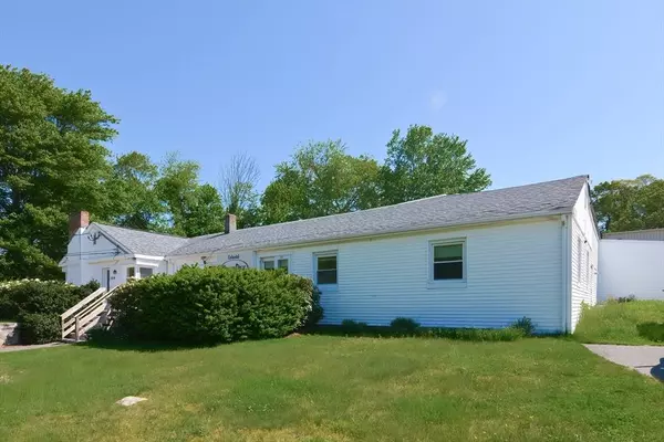 152 Milford St, Upton, MA 01568