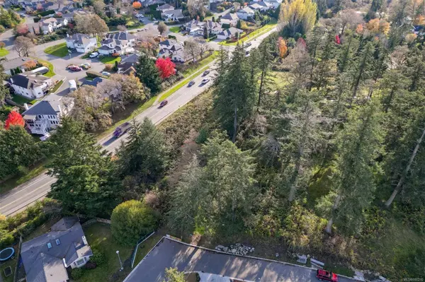 0 Helmcken Rd, Saanich, BC V8Z 2V3