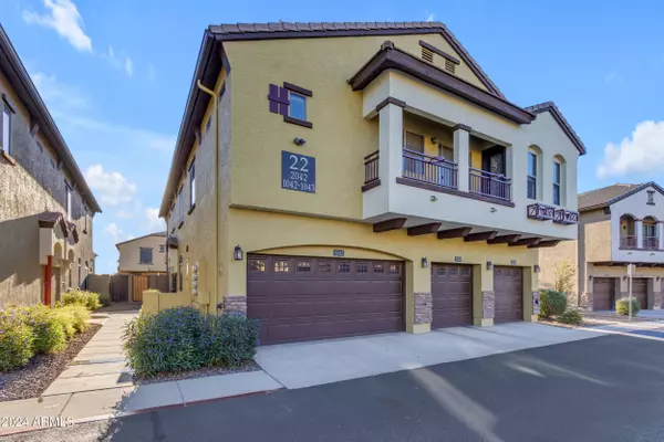 2725 E MINE CREEK Road #1042, Phoenix, AZ 85024