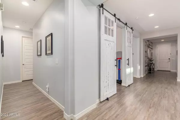 2938 W TUMBLEWEED Drive, Phoenix, AZ 85085