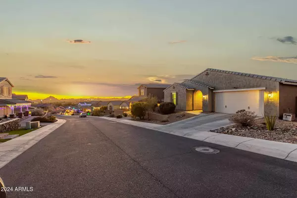 2938 W TUMBLEWEED Drive, Phoenix, AZ 85085