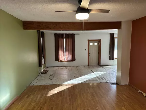 1207 Virginia Avenue, Des Moines, IA 50315