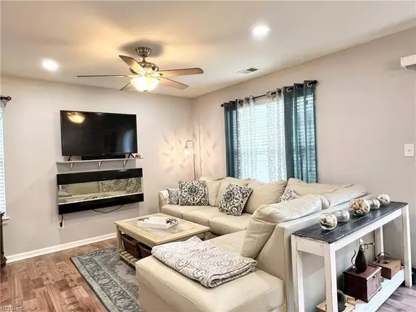 3861 Lasalle DR #108, Virginia Beach, VA 23453