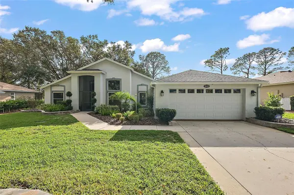 5533 GROVE MNR, Lady Lake, FL 32159