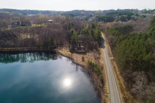 499 Perch Lake RD, Saint Joseph Twp, WI 54016