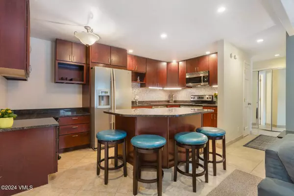 1050 W Beaver Creek BLVD E102, Avon, CO 81620