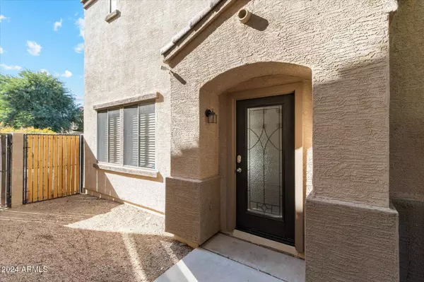 1339 E DUNBAR Drive, Phoenix, AZ 85042