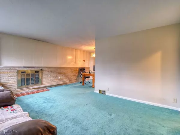 23473 Concord DR, Westlake, OH 44145