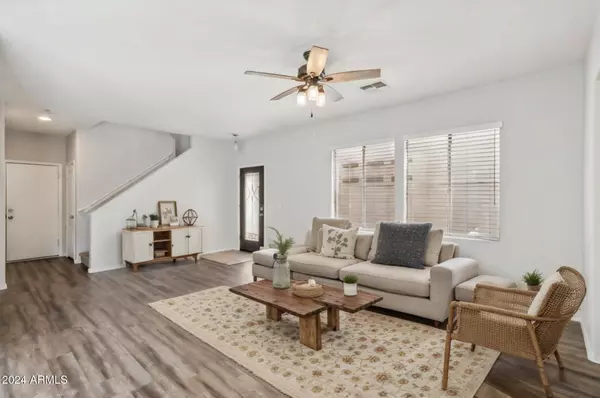 1339 E DUNBAR Drive, Phoenix, AZ 85042