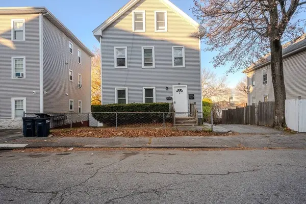 14 Blanche St, Worcester, MA 01604