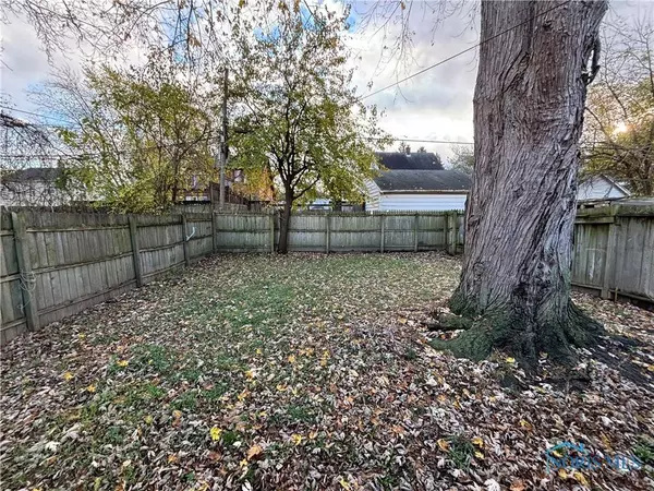 1925 Berdan AVE, Toledo, OH 43613