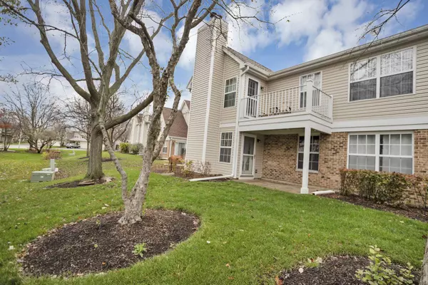 2857 Fremont CT, Schaumburg, IL 60193