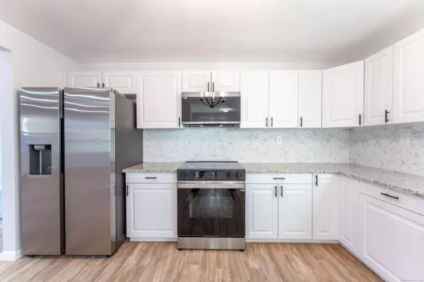 18 Mary Avenue, Plainfield, CT 06354