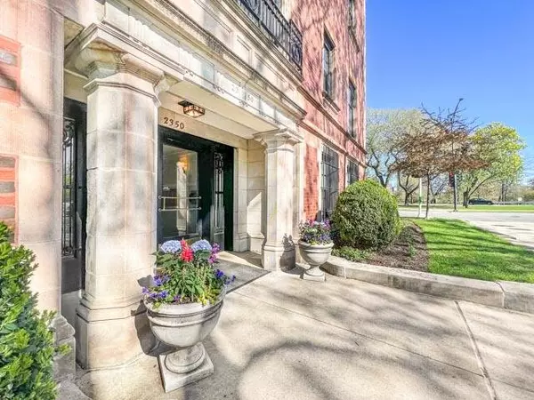 2350 N Lincoln Park West #4S, Chicago, IL 60614