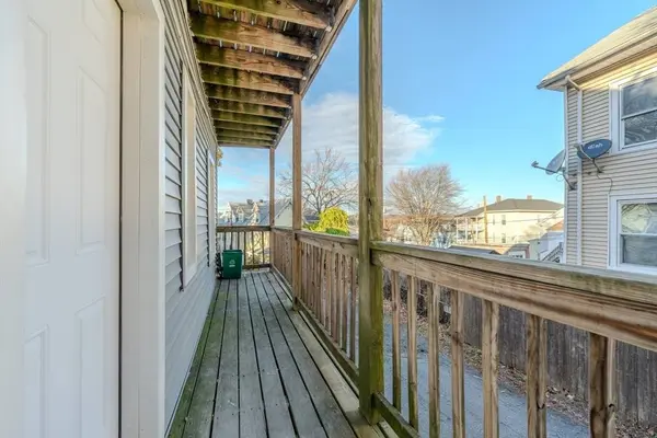 14 Blanche St, Worcester, MA 01604