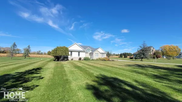 1438 W North Street, Owosso, MI 48867