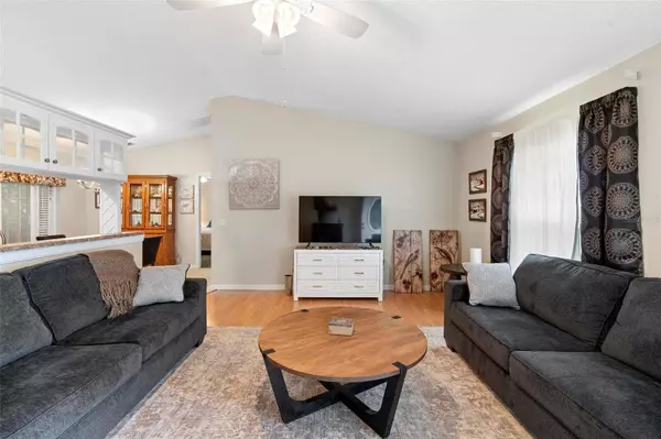 1420 5TH AVE, Deland, FL 32724