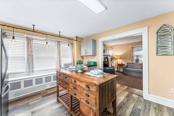 220 E Edgewood Ave, New Castle, PA 16105-2164