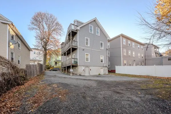 14 Blanche St, Worcester, MA 01604