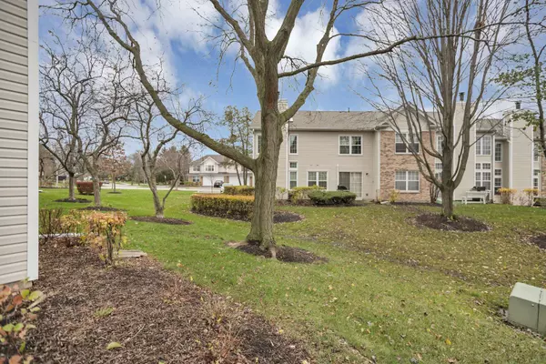 2857 Fremont CT, Schaumburg, IL 60193