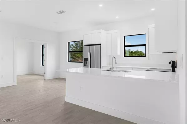 1313 Floyd AVE S, Lehigh Acres, FL 33976